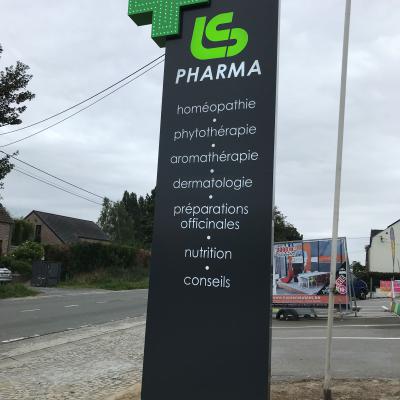 Enseigne et croix de pharmacie - LS Pharma