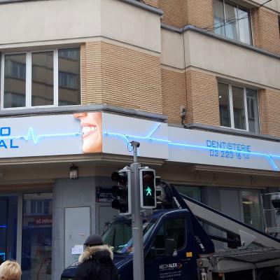Enseigne et croix de pharmacie - Ortho Dental