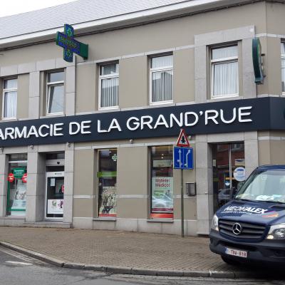 Enseigne et croix de pharmacie - Pharmacie de la Grand-rue