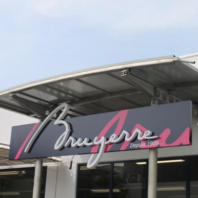 Lettres en relief Bruyerre Gosselies