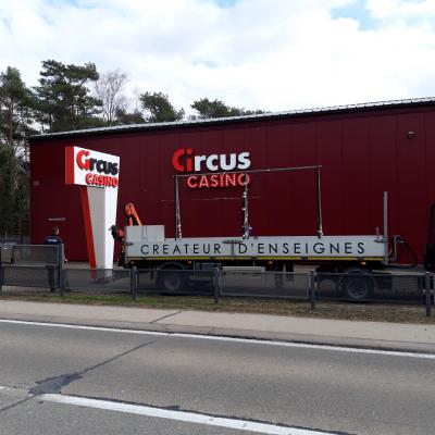 Lettres en relief - Circus Flandre