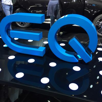 Lettres en relief EQ Mercedes