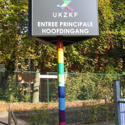 Enseigne et croix de pharmacie Huderf Bruxelles