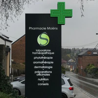 Enseigne et croix de pharmacie Pharmacie Moens Vedrin