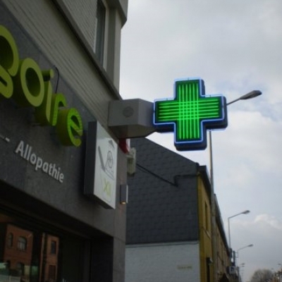 Croix en néon lignée